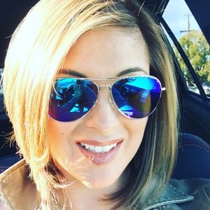 Meet your Posher, Teresa